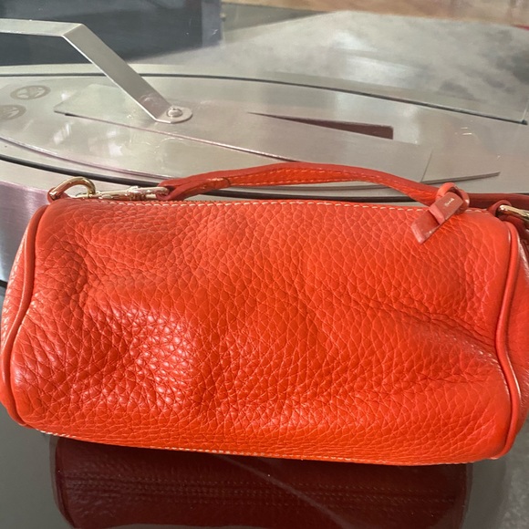 Dooney & Bourke Mini Leather Handbag Like New 8”L X 5”H X 2”D‼️❤️🔥🙏🏽🔥❤️🔥❤️ - Picture 3 of 6